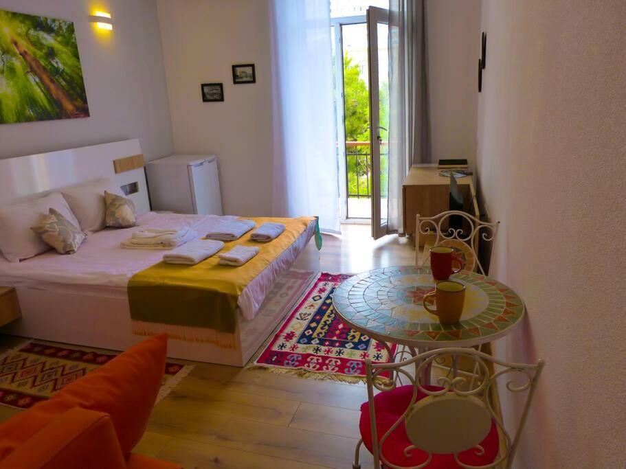 Live-Inn Stunning Apartment On Azneft Sq With President Palace & Old City Views Baku Luaran gambar