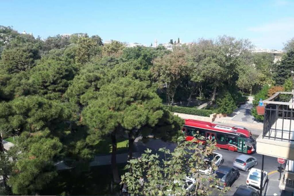 Live-Inn Stunning Apartment On Azneft Sq With President Palace & Old City Views Baku Luaran gambar