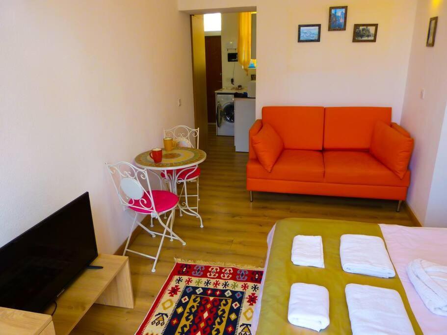 Live-Inn Stunning Apartment On Azneft Sq With President Palace & Old City Views Baku Luaran gambar