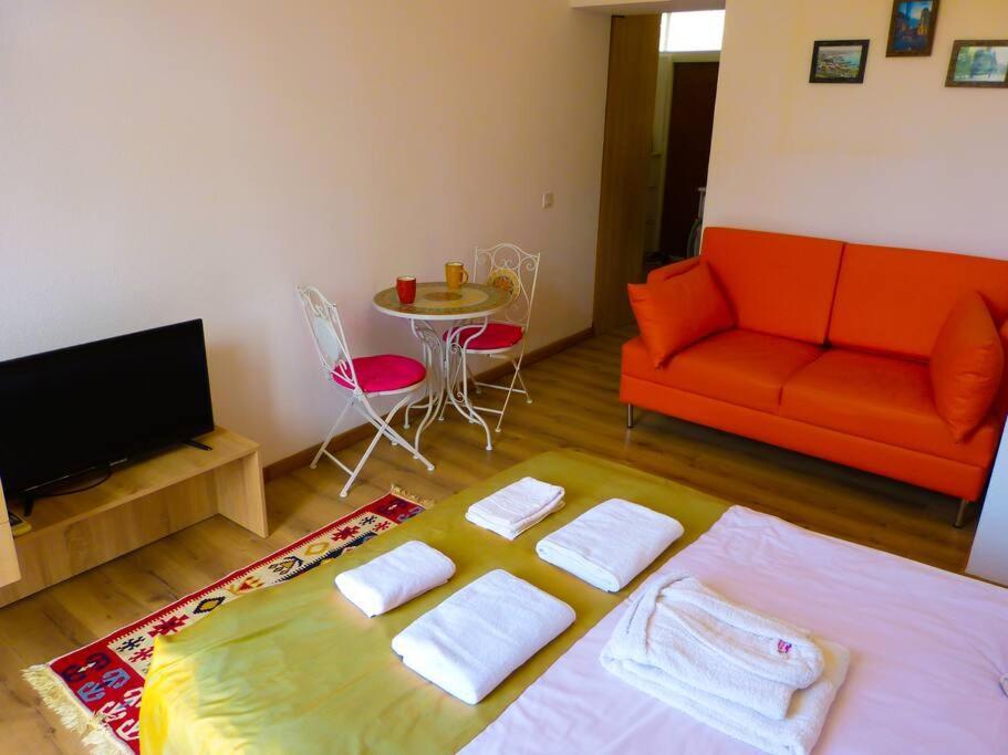 Live-Inn Stunning Apartment On Azneft Sq With President Palace & Old City Views Baku Luaran gambar